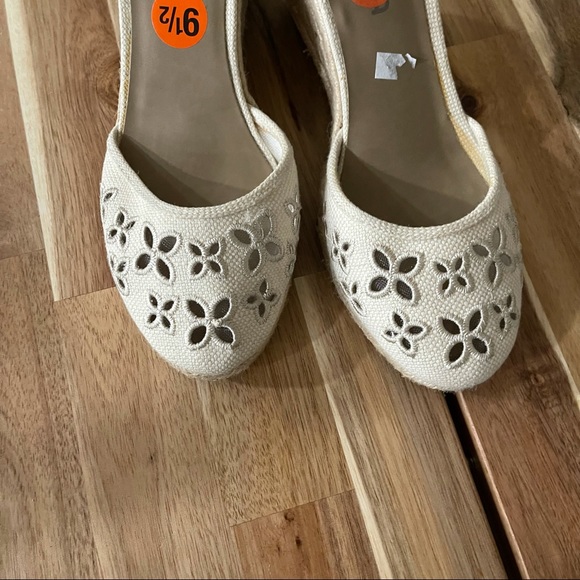 Unisa tan floral cutout pattern wedges ankle strap 9.5 - Picture 5 of 7